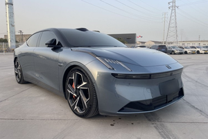 Z10 Modèle 2024 95 kWh 702 km Véhicule électrique à conduite intelligente à quatre roues motrices avec roues R21 et imagerie panoramique à 360 degrés - Product Image 5