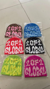 Gorros de alta calidad al por mayor con logotipo de Jacquard personalizado y forro de satén en el interior - Product Image 2