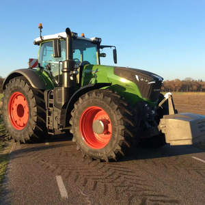 Tractor Agrícola Fendt de Alta Calidad de 140 CV con Caja de Cambios de Motor Duradera, Bajo Nivel de Ruido, Gran Potencia, Disponible en Existencias a un Excelente Precio - Product Image 3