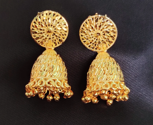 Juego de aretes Super Ofertas con aretes Jhumka chapados en oro de 22CT, joyería para mujer, ropa de exportadores indios - Product Image 3