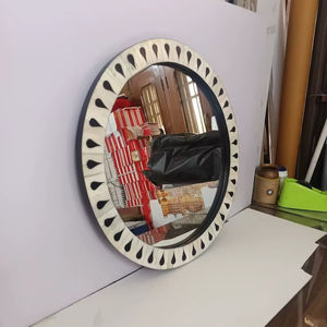 Espejo Decorativo de Pared con Marco de Madera Rectangular de Calidad Sostenible, Acabado en Hueso - Product Image 1