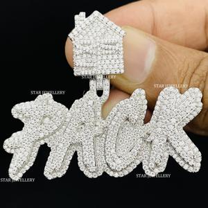 Colgante de Letra Personalizado Unisex de Oro 10K con Baño de Rodio, Diamantes Cultivados en Laboratorio, Estilo Hiphop, Corte Brillante Redondo, Diseño Cristiano Iced Out - Product Image 1