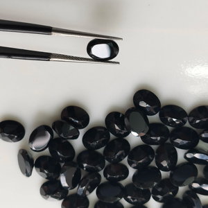 Spinelle noir naturel 9x7MM, coupe ovale, meilleure qualité, pierre précieuse en vrac pour la fabrication de bijoux - Product Image 2