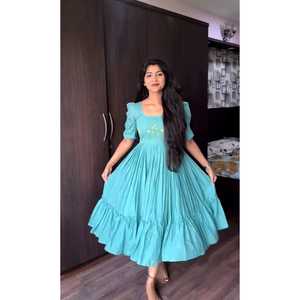 Nouvelle collection de vêtements d'été tendance, robe longue en coton pur Mul Mul entièrement cousue, bicolore, pour les fêtes, séchage rapide, saison festive - Product Image 1