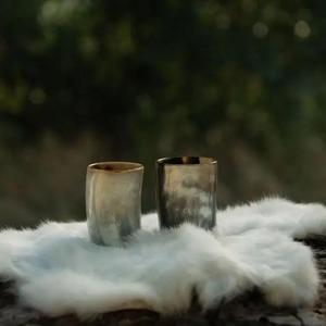 แก้วมักรูปเขาควายแต่งเองได้ถ้วยโลหะทำด้วยมือพร้อมที่เปิดเหล็กสำหรับของขวัญหรือของขวัญ - Product Image 1