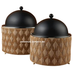 Juego de dos calentadores de alimentos de metal, cazuela de diseñador hecha a mano de calidad superior, forma redonda, olla caliente de metal elegante de mesa - Product Image 1