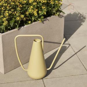 Bidon d'eau en métal de qualité alimentaire de 8 L avec revêtement en poudre pour le stockage sûr de l'eau potable, avec couvercle sécurisé et manipulation facile pour un usage quotidien - Product Image 2