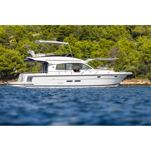 Yacht de luxe sportif Nimbus 405 Flybridge avec moteur hors-bord, en aluminium soudé et PVC, pour le transport, la patrouille, la pêche, les loisirs et les divertissements - Product Image 5