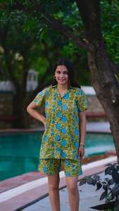 Chemise à manches courtes imprimée à motif vintage XL de haute qualité et ensemble de vêtements de nuit pyjama avec col boutonné élégant respirant - Product Image 4