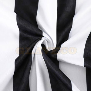 Tenue de football durable 100 % polyester légère, à séchage rapide, respirante, coupe ample, confortable, fabriquée au Pakistan, personnalisable - Product Image 6