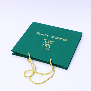 Bolsa de Papel de Lujo Verde con Asa de Cuerda Dorada, Papel Artístico con Laterales Reforzados, Empaque Cosmético, Logotipo Personalizado, Estampado Dorado - Product Image 6