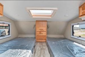 Remolques Camper con Cocina, Remolque Camper de Lujo con Techo Elevado para Camioneta, en Venta para Arabia Saudita con Envío Gratuito este Mes - Product Image 5