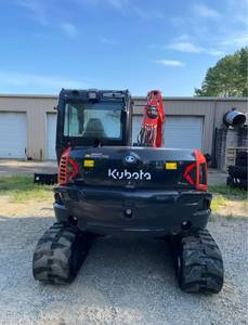 รถขุดขนาดกะทัดรัด Kubota KX040-5 ประสิทธิภาพสูง ใช้เครื่องยนต์ดีเซล กำลังขุดทรงพลัง พร้อมความสามารถหลากหลายสำหรับงานภาคสนาม - Product Image 3