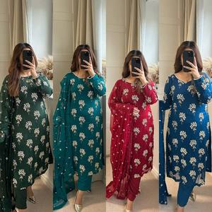 ชุดสلوار คามีซ ดีไซน์ใหม่ สไตล์หรูหรา ปักลายหนัก 5 มม. สำหรับงานปาร์ตี้ - Product Image 1