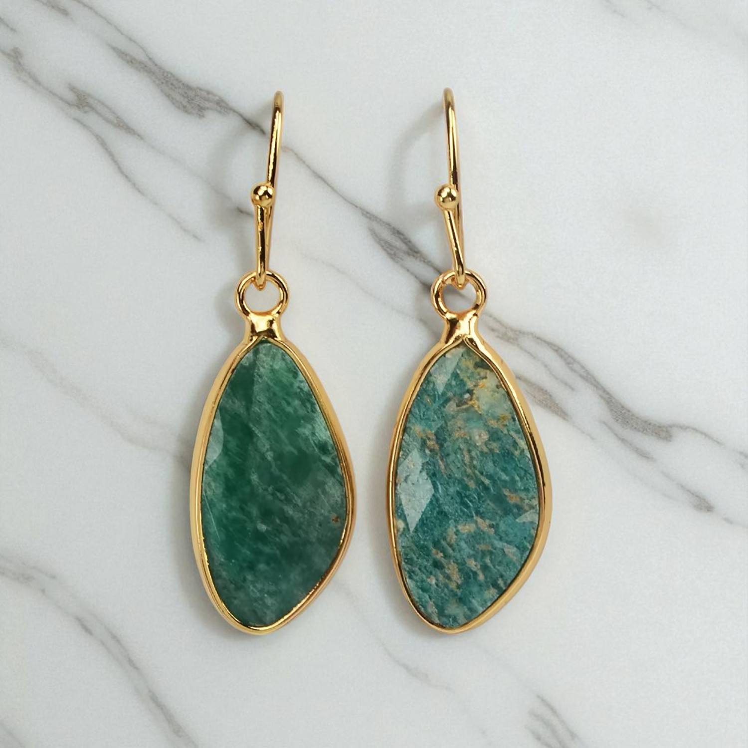 แอมะซอไนต์