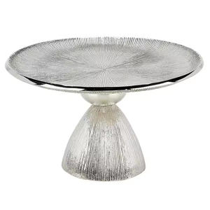 Diseño de hoja con acabado dorado, soporte de pastel fundido de aluminio y Metal, mesa de comedor, soporte decorativo para servir pasteles para fiestas y eventos - Product Image 6