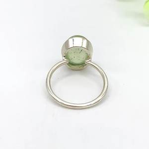 Anillo de Plata de Ley 925 Chapado en Oro con Prehnita de Corte Ovalado, Engaste Clásico en Bisel, Hecho a Mano, Regalo de Aniversario de Bodas para Mujer - Product Image 5
