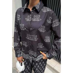 ชุดผ้าลินินลายชนเผ่าสองชิ้น 10120 ซัลวาร์ คามีซ - Product Image 1