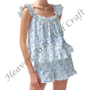 Conjunto de pijama con diseño de logotipo personalizado y estampado de pantalones cortos para mujer, conjunto de pijama con mangas ajustadas con volantes y tiras florales para Primavera/Verano - Product Image 3