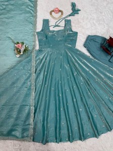 Vestido de red de seda pesada tradicional con Secuencia de bordado y trabajo de piedra para bodas para las estaciones de verano e invierno - Product Image 6