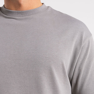 Camiseta de gran tamaño a granel de peso pesado OEM, camiseta lisa con estampado de logotipo personalizado, camisetas de manga corta de algodón en blanco de talla grande para hombre - Product Image 6