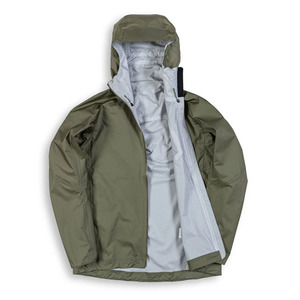 Présentation de Aqua Shield Veste de pluie en nylon imperméable et respirante avec motif ample Veste de pluie technique haute performance - Product Image 3
