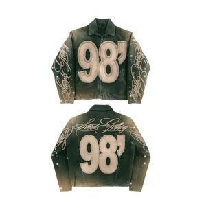 แจ็คเก็ตยีนส์ผู้ชายแบบสตรีท  งานปักขนาดใหญ่  ประดับด้วยคริสตัล  ผลิตตามสั่ง  ผ่านกระบวนการฟอกกรด - Product Image 1