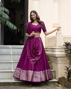 Lehenga choli ชุดปาร์ตี้ที่มีหลายสีที่กำหนดเองพิมพ์และเย็บปักถักร้อยด้วยมือ - Product Image 1