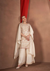 TRAJES DE PLAZZO COSTADO DE DISEÑADOR PESADO VICHITRA PESADO BORDADO CON CREPÉ INTERIOR PARA LA COLECCIÓN PAKISTANI - Product Image 2