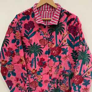 Veste brodée Suzani à la main veste courte Suzani robe de plage pour femmes veste d'hiver courte - Product Image 2