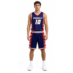 Ensemble de maillots de basketball personnalisés 2026 sublimés bleu, rouge, blanc, étoiles, col en V, sans manches, anti-humidité, coupe athlétique pour hommes - Product Image 4