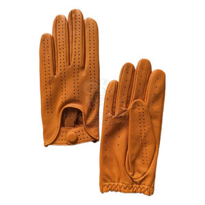 Guantes de conducción con tela suave y flexible que ofrecen un ajuste cómodo, un agarre seguro y un diseño transpirable, adecuados para viajes largos por carretera. - Product Image 2