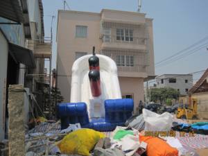 Grand toboggan gonflable en PVC pour l'extérieur, équipement d'amusement universel et excitant pour le plaisir de glisse - Product Image 1