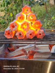 Vietnam 95% carbón fijo briqueta carbón calidad Superior para barbacoa Hookah Shisha - Product Image 3