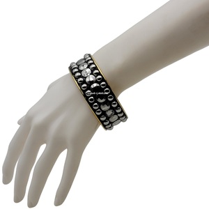 Bracelet de mode en laiton à la mode avec goujons plaqués argent bijoux de déclaration pour femmes Style Bracelet de manchette pour tous les jours et vêtements de fête - Product Image 1