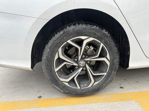 SUV Usada 2023 2024 2025, 180Dvvt CVT, Eléctrica, Volante a la Izquierda, Gasolina, R15, en Buen Estado - Product Image 5