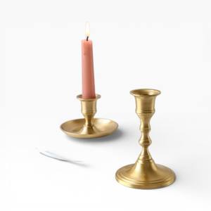 Bougeoir moderne en laiton avec plateau anti-goutte intégré et tige nervurée pour une décoration classique - Product Image 2