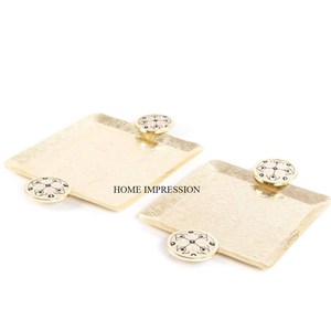 Bandeja de Servicio Moderna Resistente al Calor, Tamaño Personalizado, Material de Madera, Acabado Dorado, Diseño Personalizable, Uso en el Hogar y Restaurantes - Product Image 4