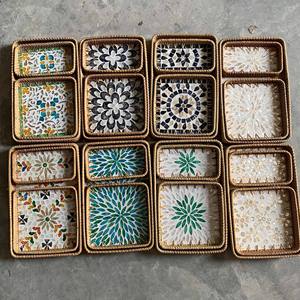 Plateau en rotin naturel avec incrustation de coquillages, design résistant à la chaleur pour servir des aliments et des boissons, Vietnam - Product Image 6