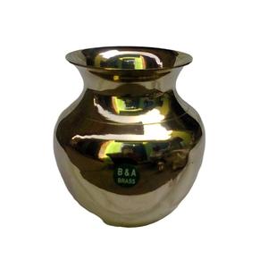 Lota ML de Latón de Alta Calidad con Acabado Pulido Brillante Dorado para Templos e Iglesias para Celebraciones de Diwali - Product Image 4