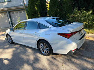 Usado 2021 T * oyota Avalon Hybrid XLE - Product Image 2