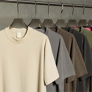 T-shirt Vintage Distressed Heavy Duty con Stampa Brand e Taglio Corto, Stile Urbano - Product Image 1