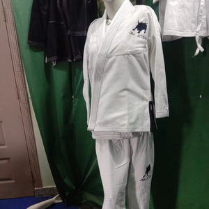 Uniforme BJJ de algodón 100% para hombre, superventas, ropa deportiva personalizada con técnicas de sublimación, nuevo diseño para entrenamiento de Karate - Product Image 1