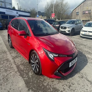 USADO LHD/RHD 2021 T O Y O T A COROLLA 1,8 DEPORTES DE TURISMO DE DISEÑO DE 2017 - Product Image 1