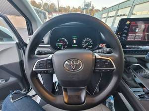 2021 untuk <span class=keywords><strong>Toyota</strong></span> <span class=keywords><strong>Sienna</strong></span> LE 8-seater Mini Van 4WD Turbo mesin ringan Interior kulit kursi ACC kontrol kapal pesiar R19 ban 75095 Mil