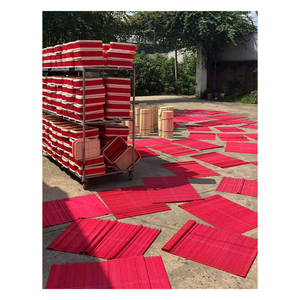 Panier en bambou tressé de style vintage avec couvercle, boîte cadeau artisanale écologique pour le festival du Tet et les fêtes - Product Image 1