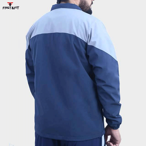 Impermeable Transpirable y Cortavientos con Capucha para Hombre, Chaqueta de Softshell con Cuello Alto y Logotipo Frontal para Camping y Senderismo al Aire Libre - Product Image 2