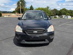 Precio bajo, Kia Rondo LX 2009, auto usado en venta - Product Image 2