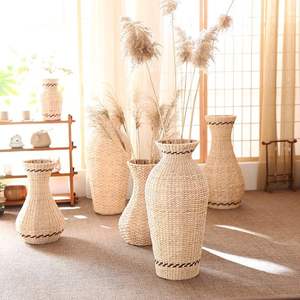 Jardinière artisanale en jacinthe d'eau pour pots de fleurs, décoration intérieure, bureau, balcon et jardin extérieur - Product Image 3