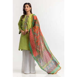 Chemise et dupatta pour femme en tissu dobby vert teint, brodés avec des motifs décoratifs - Product Image 2